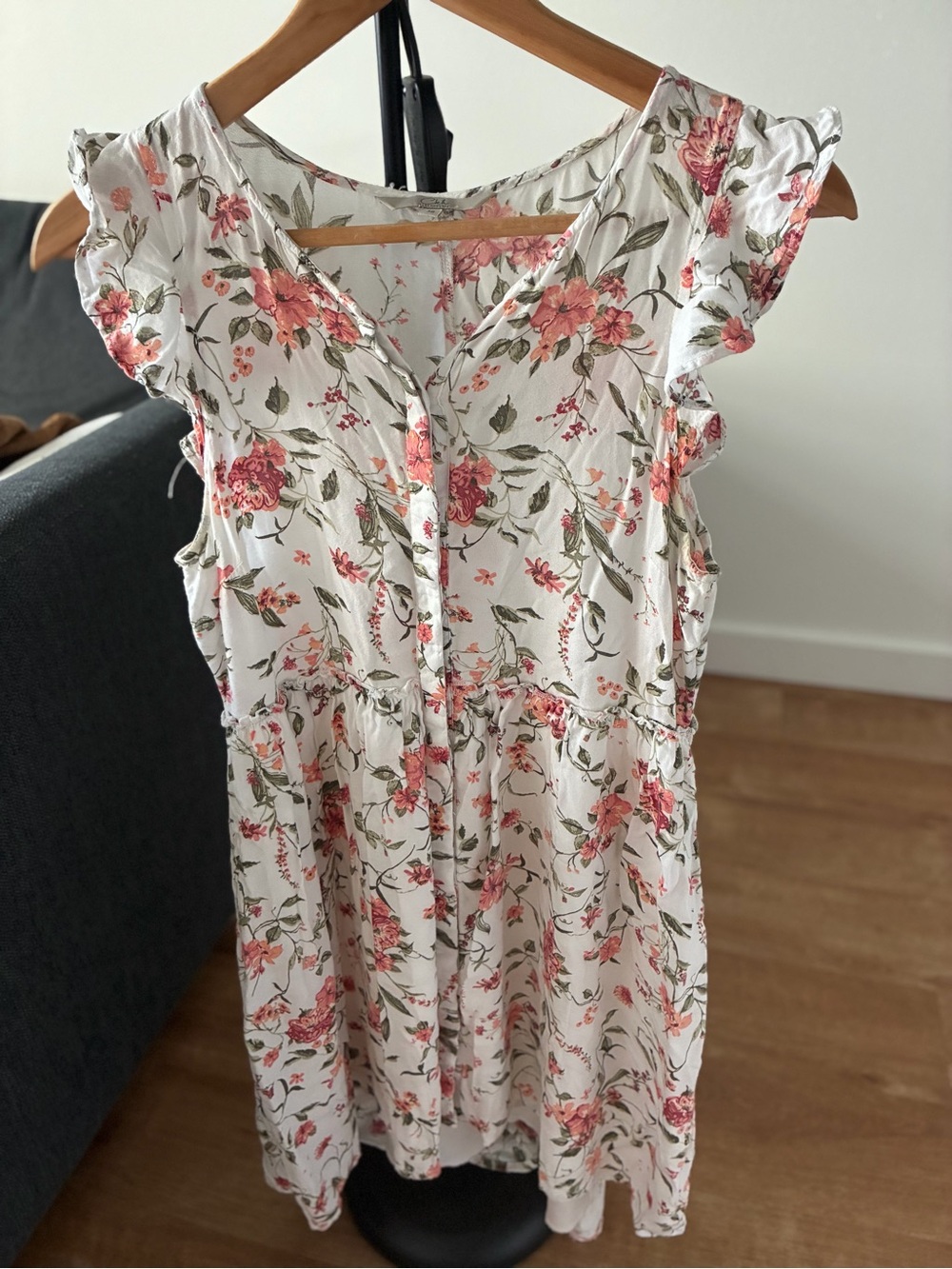 Rails White Floral Button-Front Ruffle-Sleeve Tunic